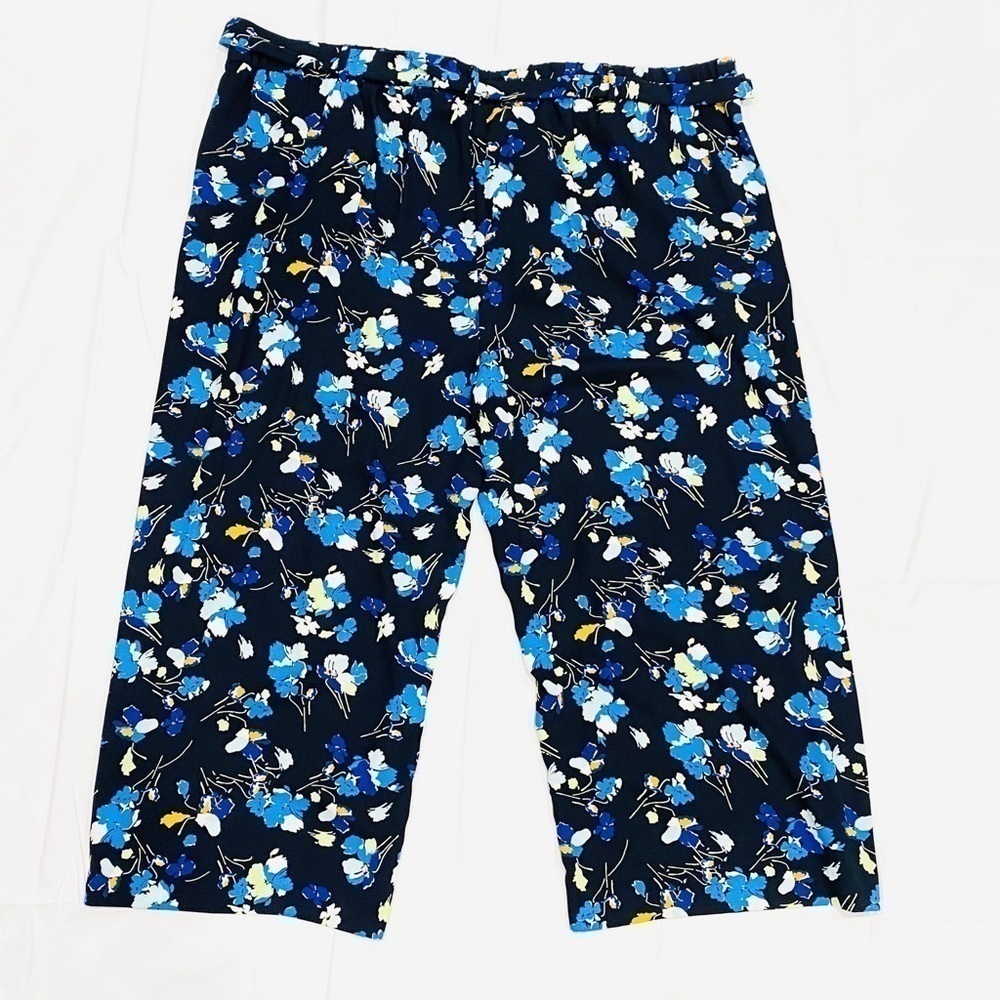 NWOT Halogen Navy Floral Plus Size Tie Waist Wide Leg Crop Capri Pants - Picture 4 of 6